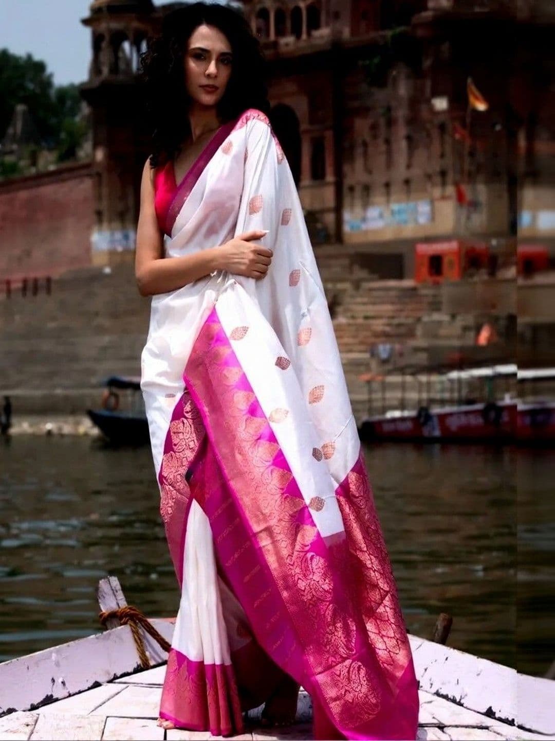 ZELLURE Woven Design Zari Art Silk Kanjeevaram Saree thumbnail 3