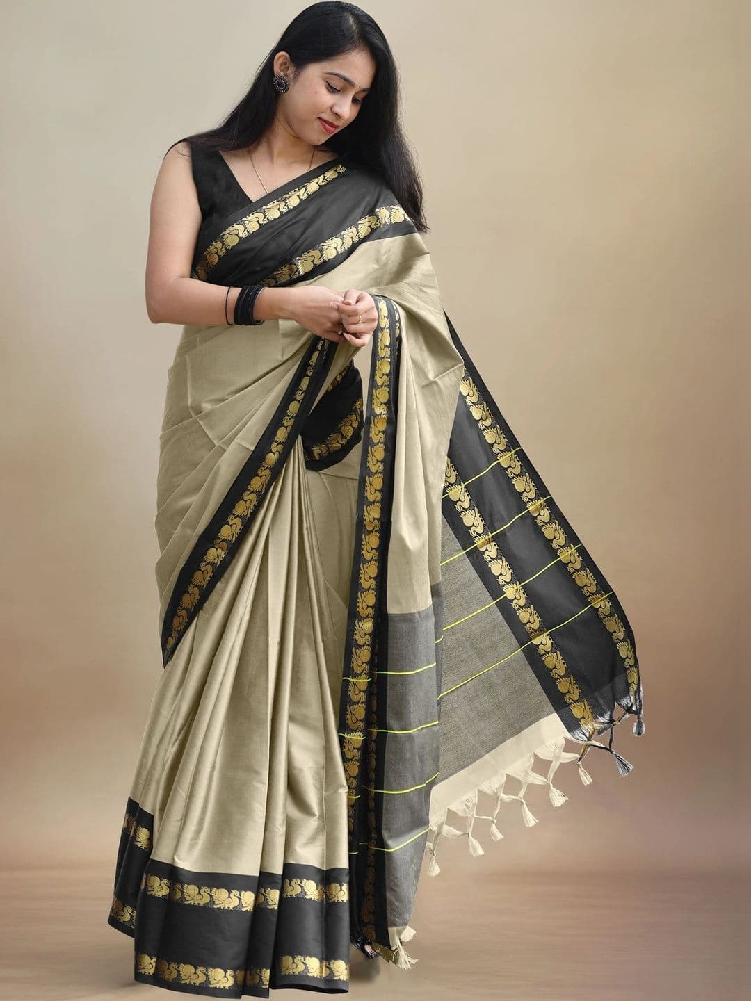 UMANTA Ethnic Motifs Zari Silk Cotton Designer Gadwal Saree thumbnail 3