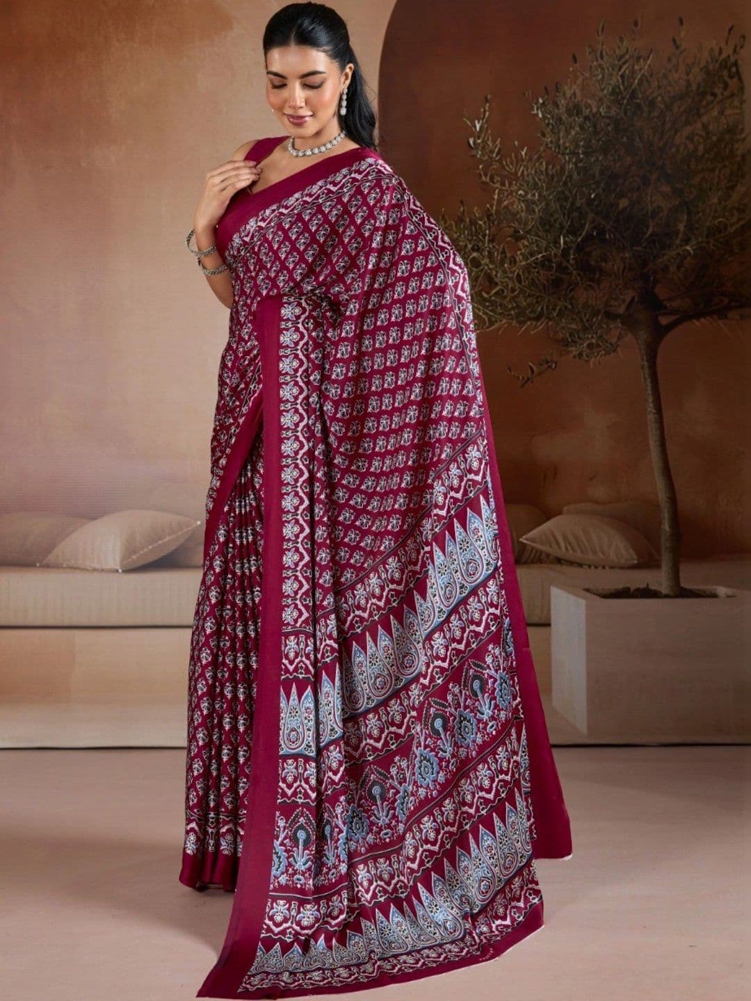 LeeliPeeri Designer Satin Designer Saree thumbnail 3