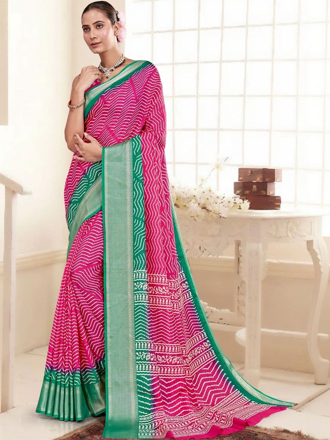 ELINA FASHION & HOME Jacquard Woven Silk Saree - view 1