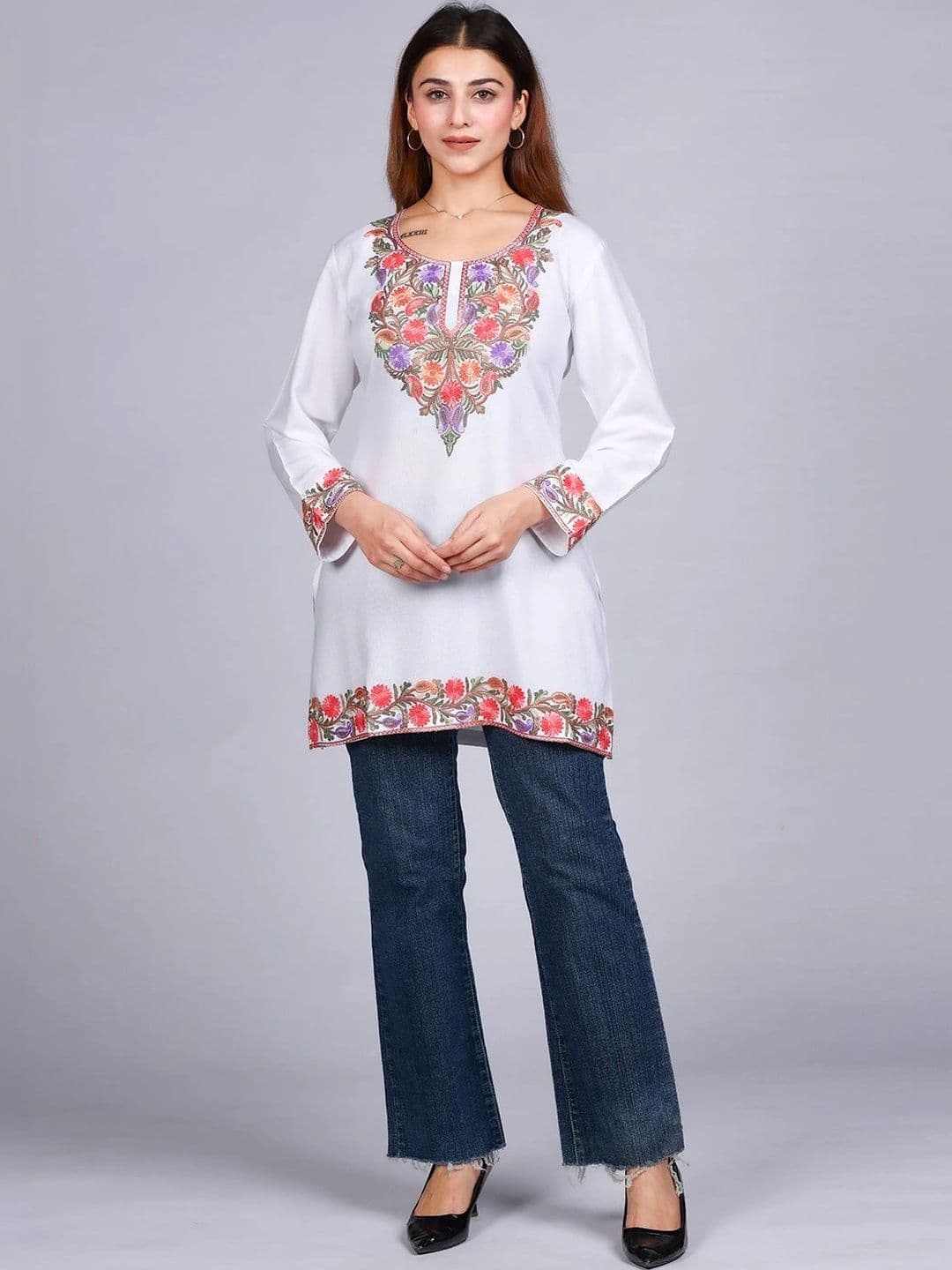 Anouk Women Floral Embroidered Thread Work Floral Kurta thumbnail 4
