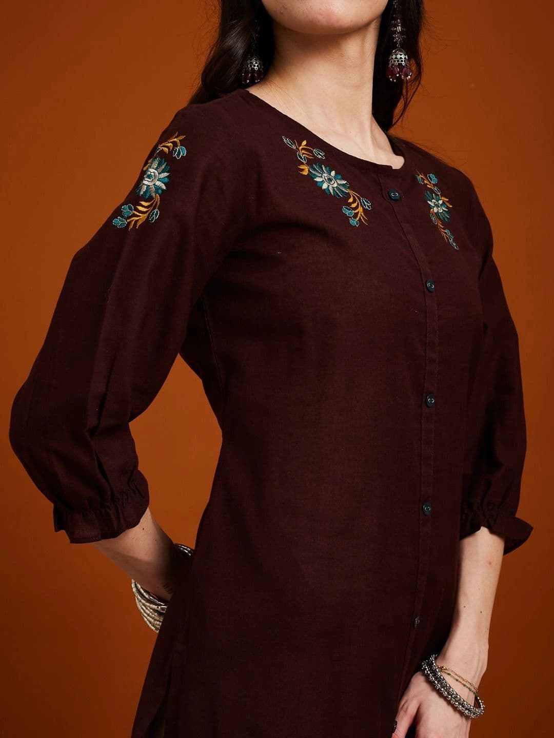 Anouk Women Floral Embroidered Thread Work Floral Kurta thumbnail 6