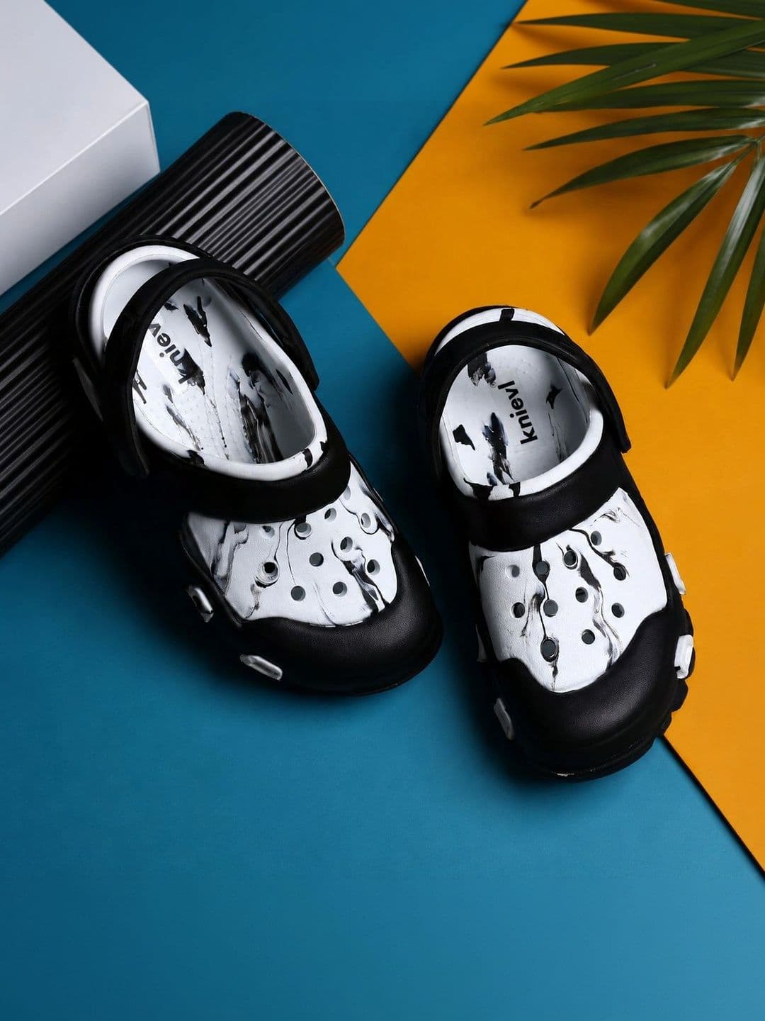 KNIEVL Men Clogs Sandals - view 1