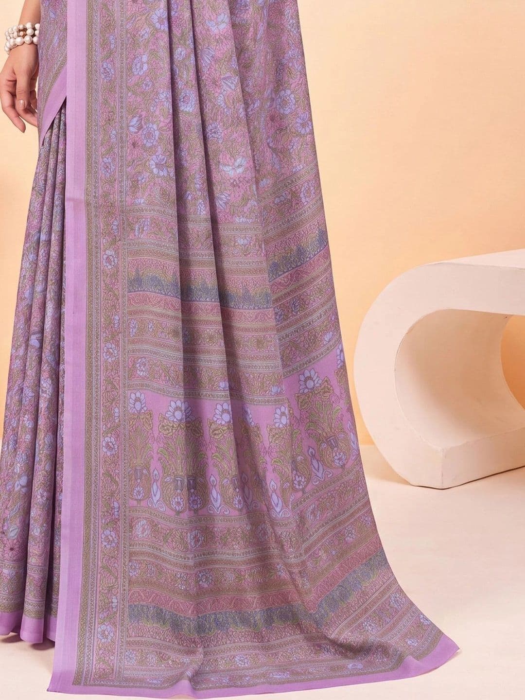 Anouk Floral Poly Crepe Designer Saree thumbnail 7