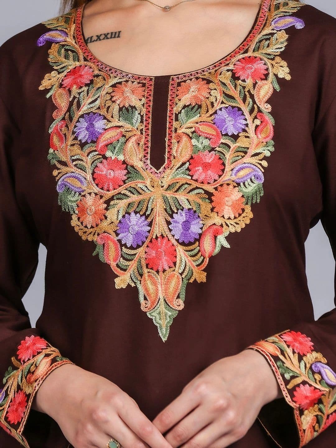 Anouk Women Floral Embroidered Thread Work Floral Kurta thumbnail 2