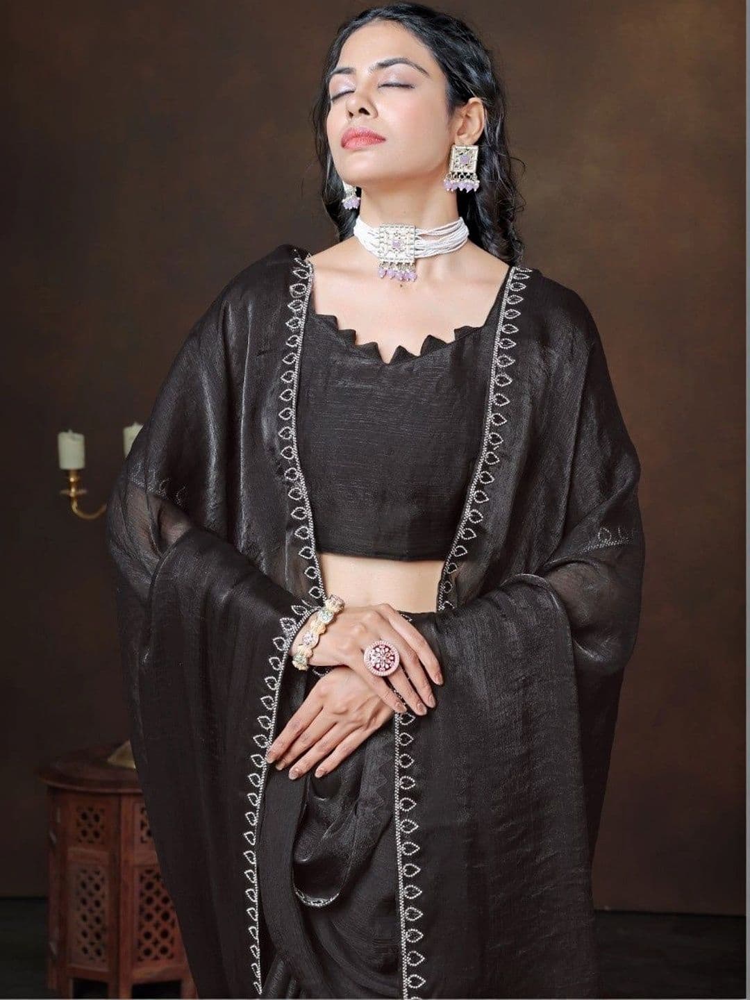 aeriebier Woven Design Embroidered Silk Blend Chanderi Saree thumbnail 2
