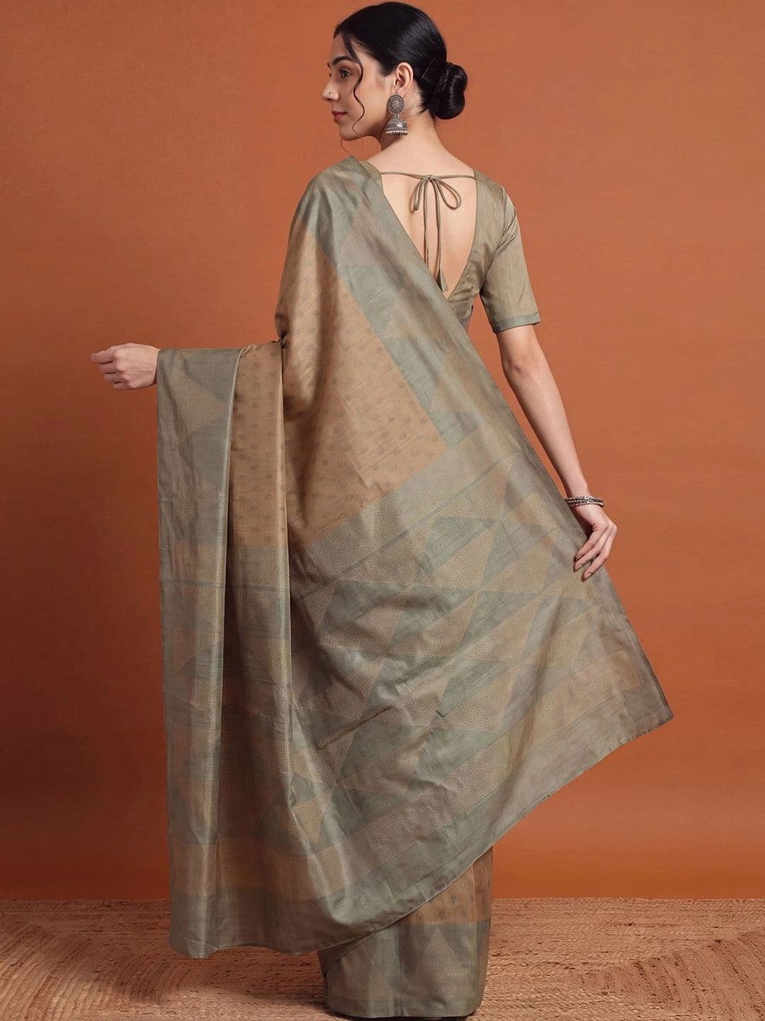 Anouk Woven Design Silk Blend Designer Tussar Saree thumbnail 3