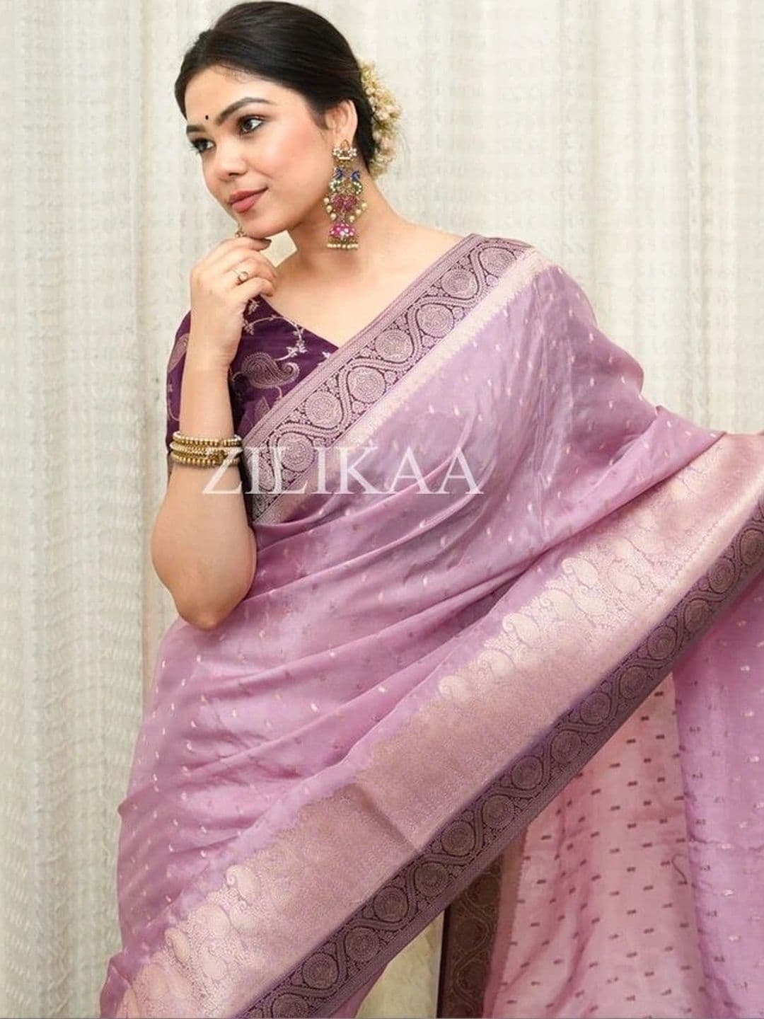 ZELLURE Woven Design Zari Art Silk Kanjeevaram Saree thumbnail 4