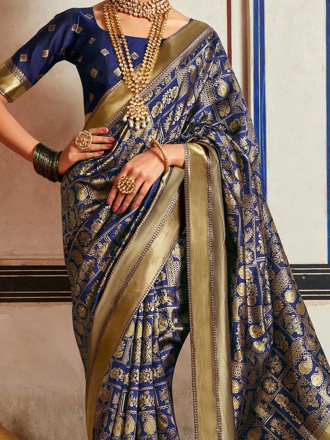 ELINA FASHION & HOME Woven Design Zari Silk Blend Designer Banarasi Saree thumbnail 3