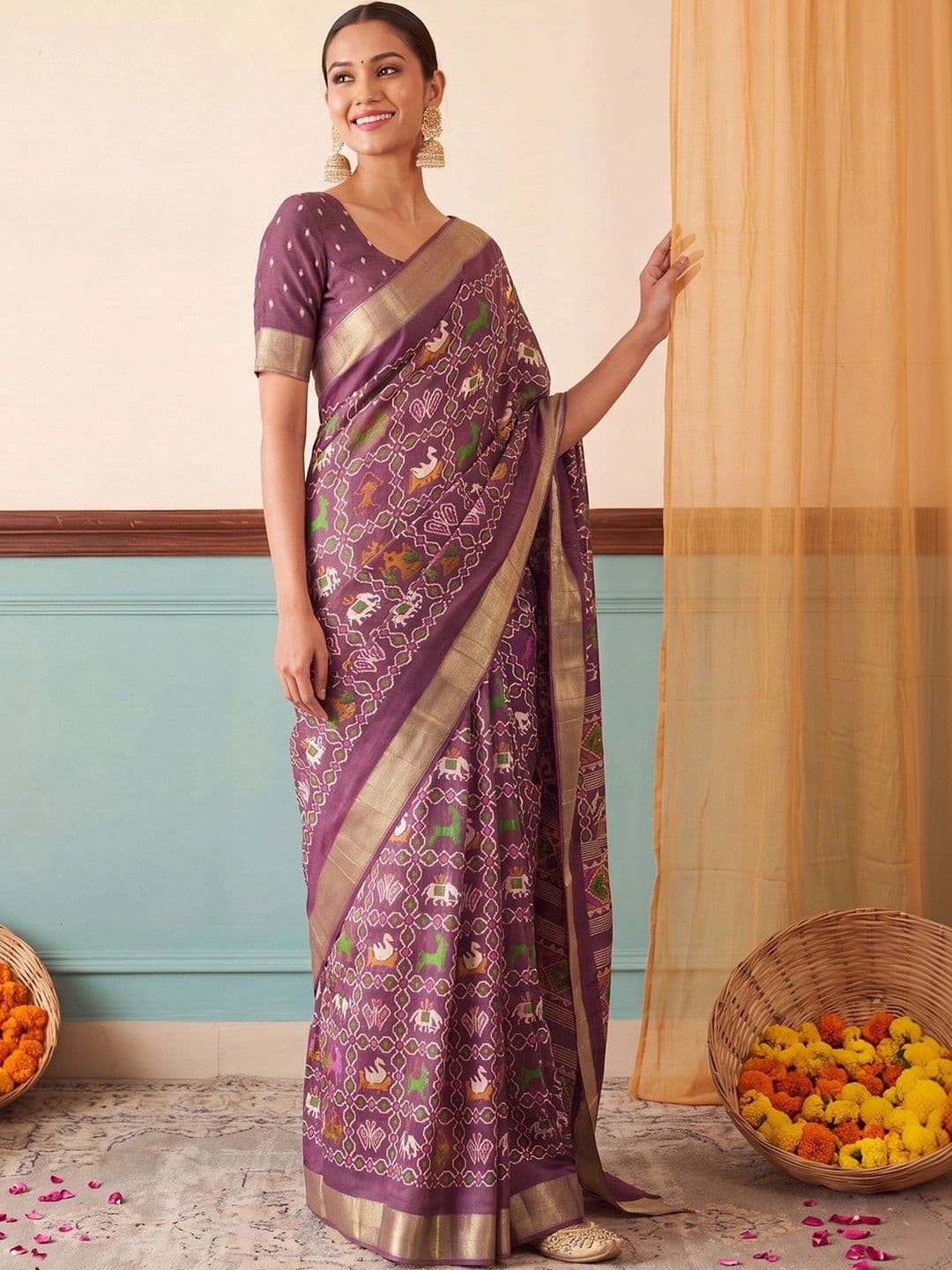 Anouk Ethnic Motifs Zari Silk Blend Designer Patola Saree thumbnail 6