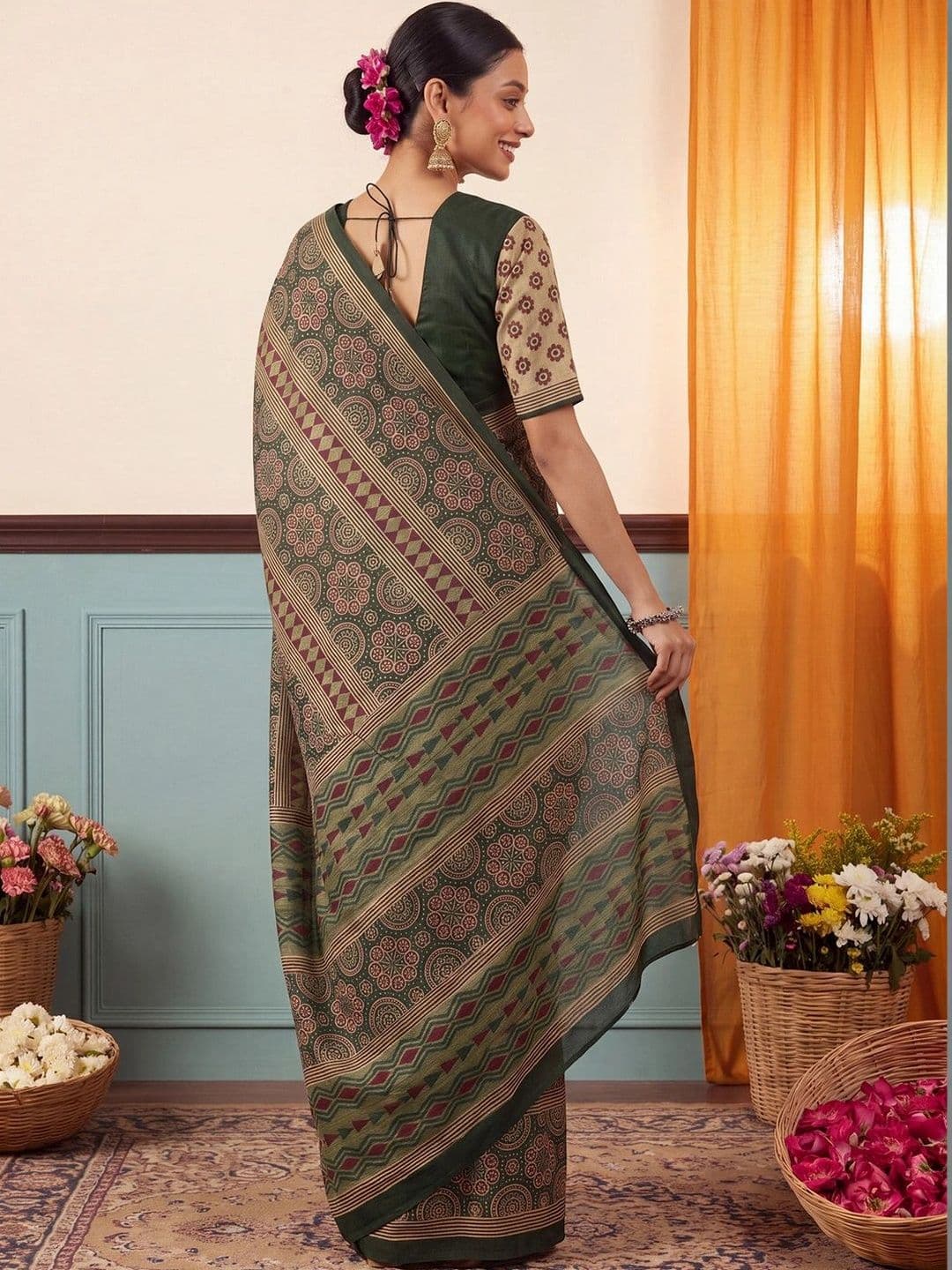 Anouk Silk Blend Designer Block Print Saree thumbnail 4