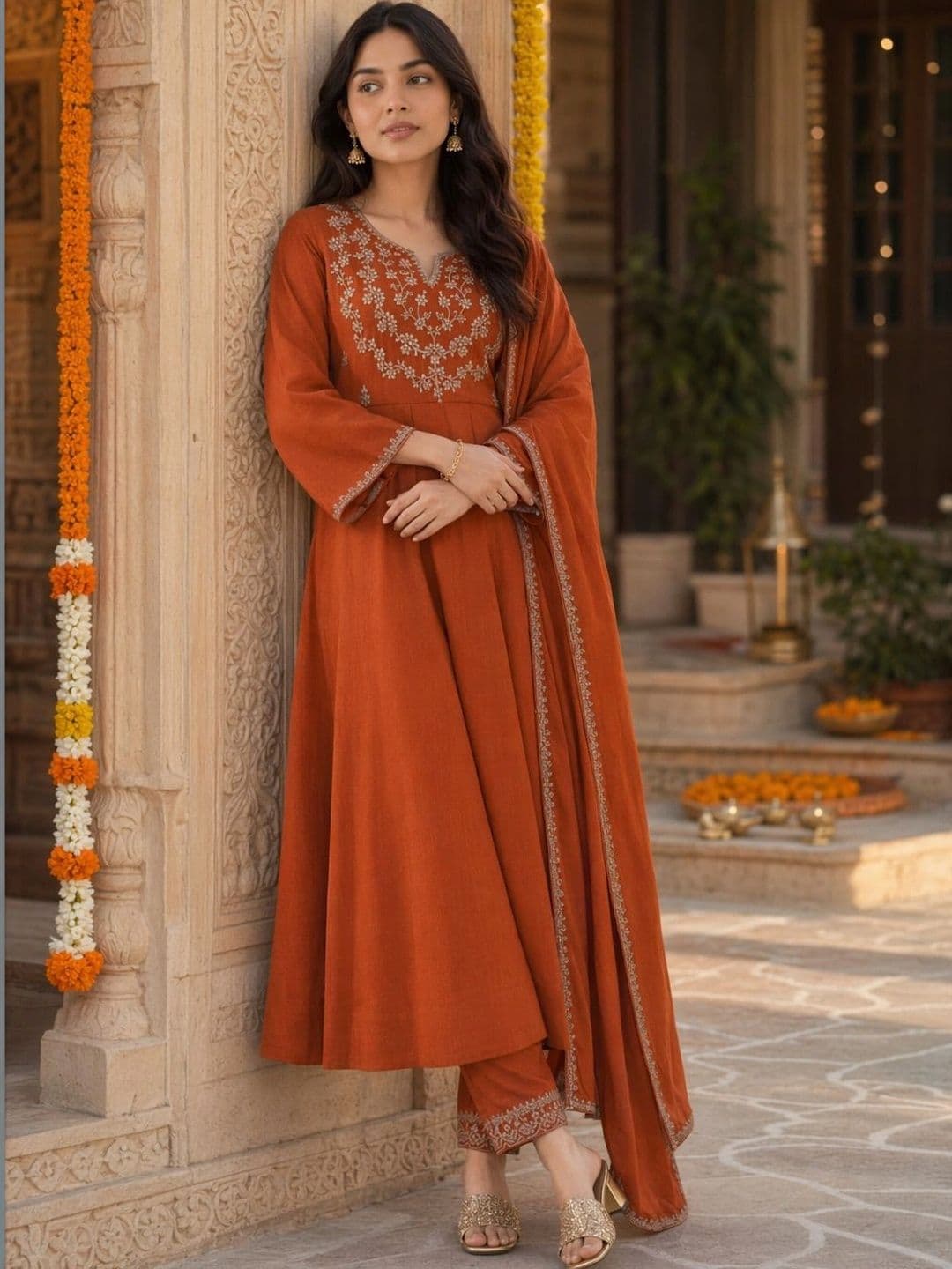 CREEPER Women Ethnic Motifs Embroidered Empire Thread Work Kurta with Trousers & With Dupatta thumbnail 4