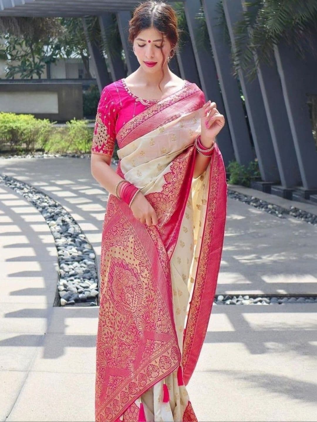 all about you Woven Design Zari Silk Blend Heavy Work Kanjeevaram Saree - view 1