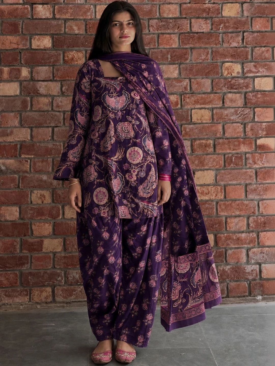 GoSriKi Women Ethnic Motifs Printed Regular Kurta with Patiala & With Dupatta thumbnail 2