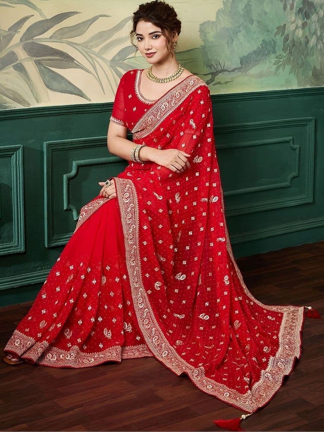Leelavati Ethnic Motifs Embroidered Pure Chiffon Saree thumbnail 6