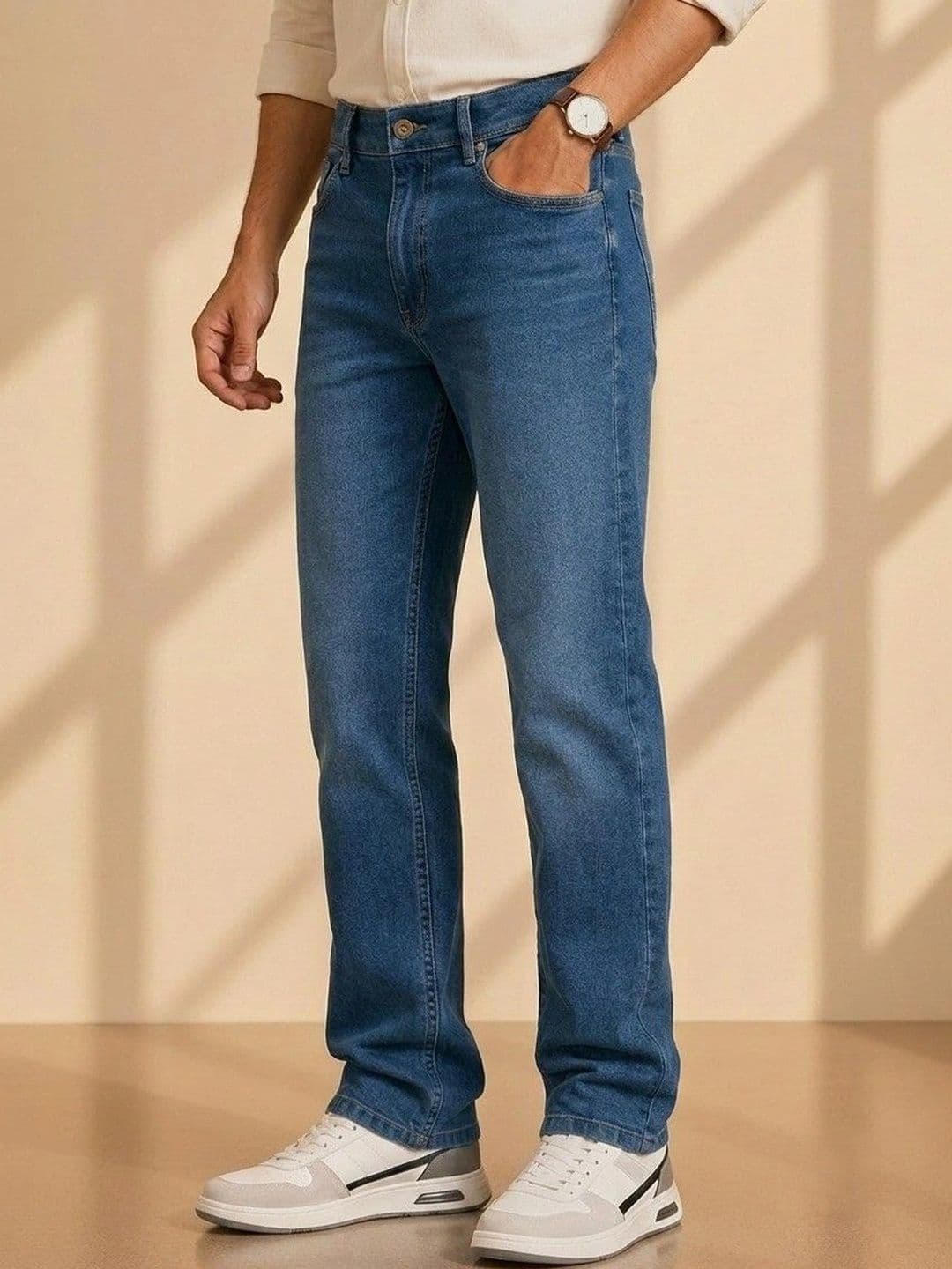 zayla Men Jean Regular Fit Mid-Rise Light Fade Stretchable Jeans thumbnail 2