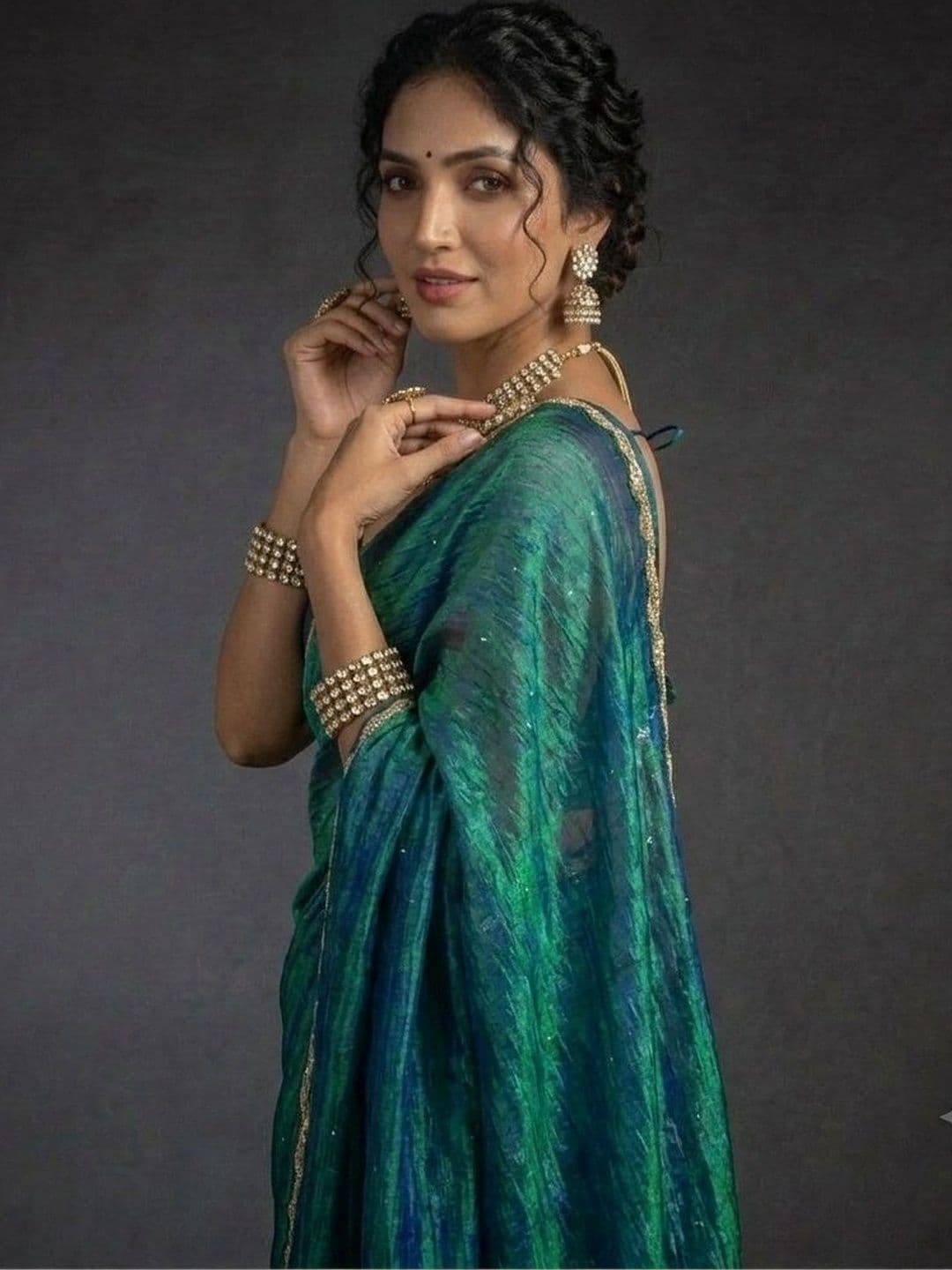 Akshmi Creation Zari Supernet Saree thumbnail 3