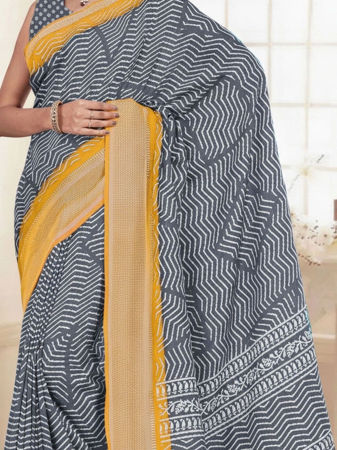 ELINA FASHION & HOME Silk Blend Designer Saree thumbnail 5