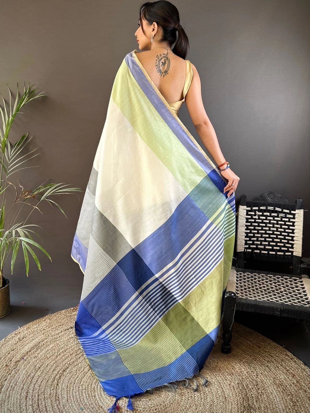 DIVASTRI Striped Zari Silk Cotton Designer Khadi Saree thumbnail 3