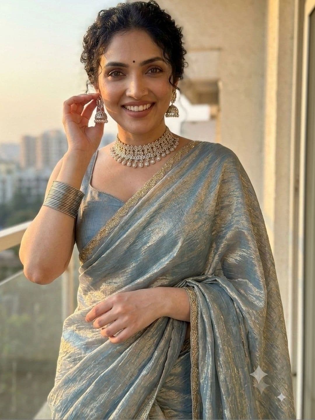 Akshmi Creation Women Zari Supernet Saree thumbnail 3