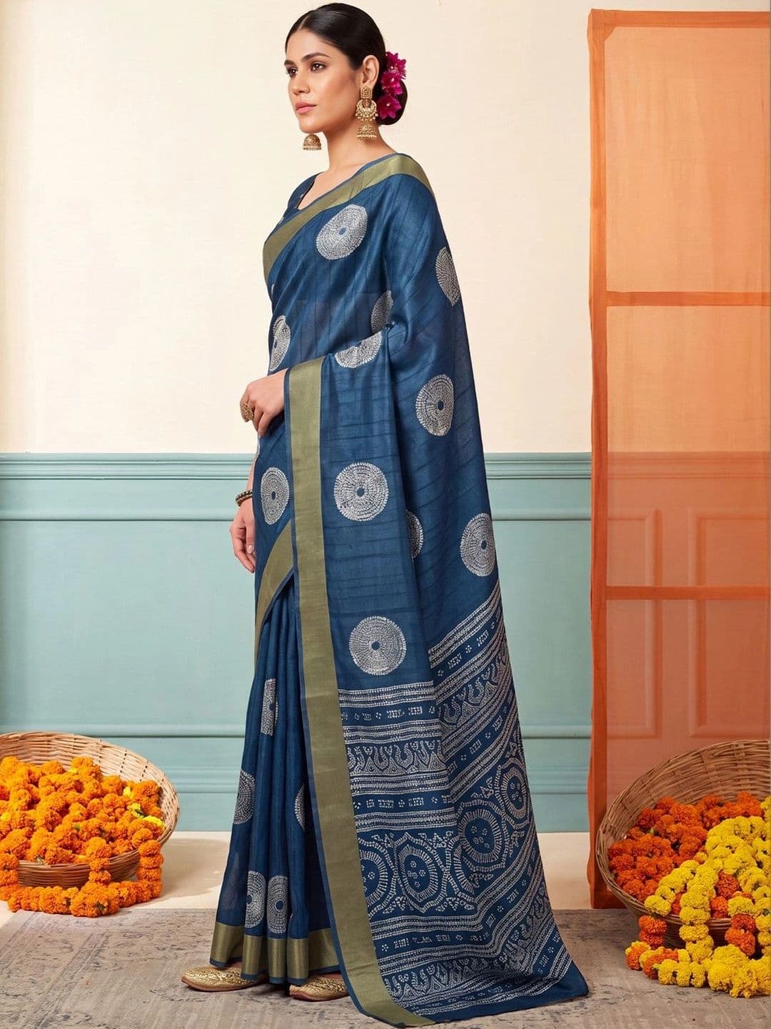 Anouk Batik Zari Silk Blend Designer Block Print Saree thumbnail 6