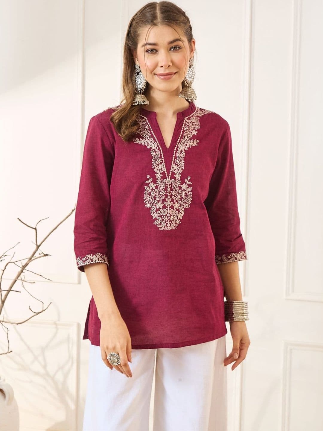 Anouk Ethnic Motifs Embroidered V-Neck Thread Work Pure Cotton Blend Thread Work Kurti thumbnail 6