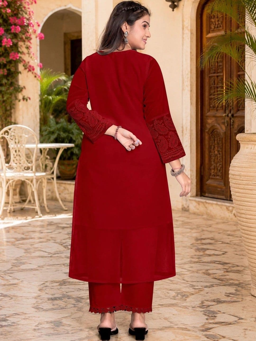 C H CREATION Ethnic Motifs Embroidered Chikankari Pure Georgette Chikankari Kurti thumbnail 4