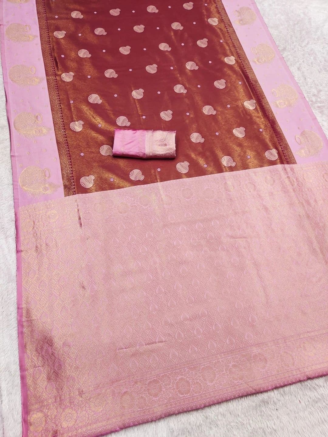 ERIKA Woven Design Zari Silk Blend Designer Banarasi Saree thumbnail 7