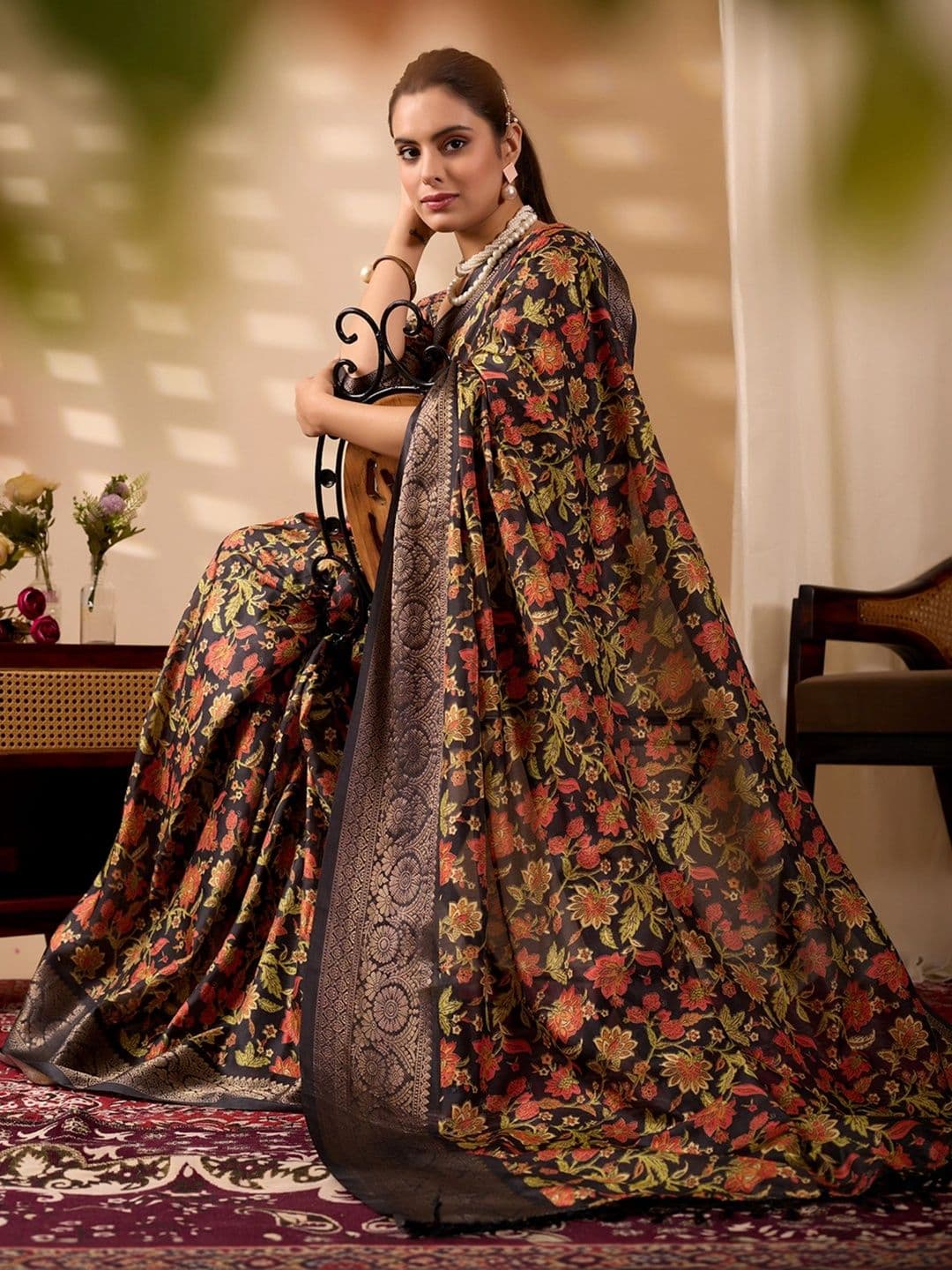 LeeliPeeri Designer Floral Zari Silk Blend Designer Saree thumbnail 6