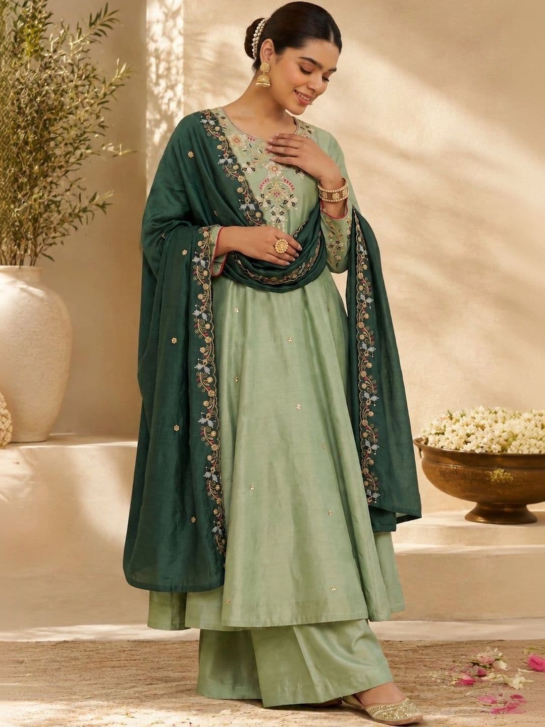 Sangria Women Ethnic Motifs Embroidered Regular Thread Work Kurta with Palazzos & Dupatta thumbnail 3