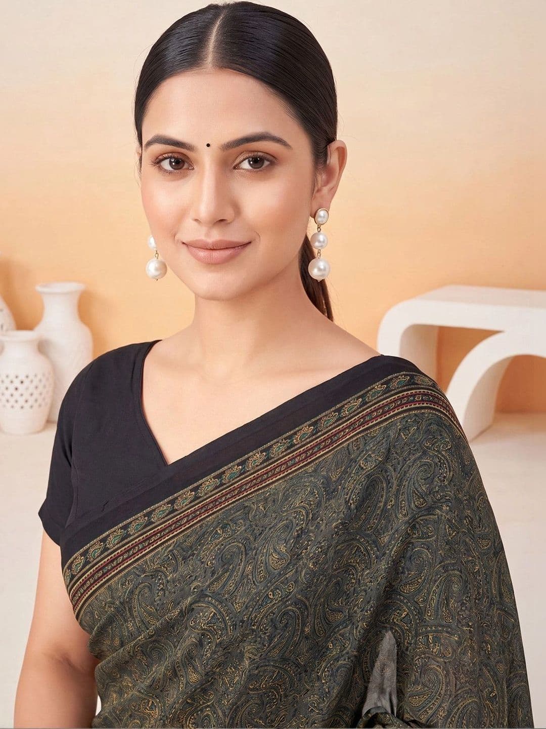 Anouk Paisley Poly Crepe Designer Saree thumbnail 3