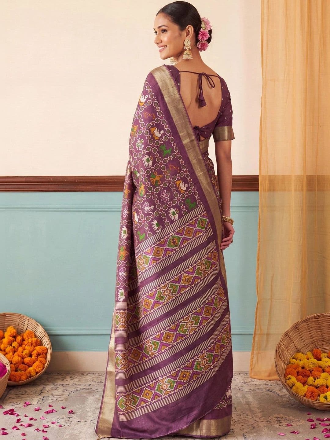 Anouk Ethnic Motifs Zari Silk Blend Designer Patola Saree thumbnail 3