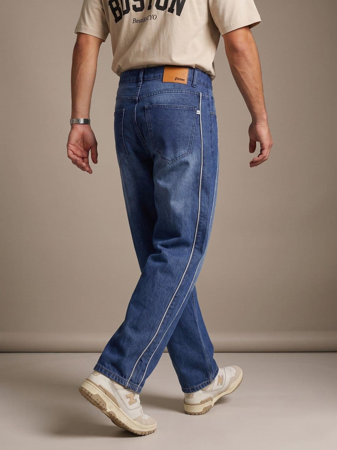 glitchez Men Baggy Mid-Rise Light Fade Stretchable Jeans thumbnail 3
