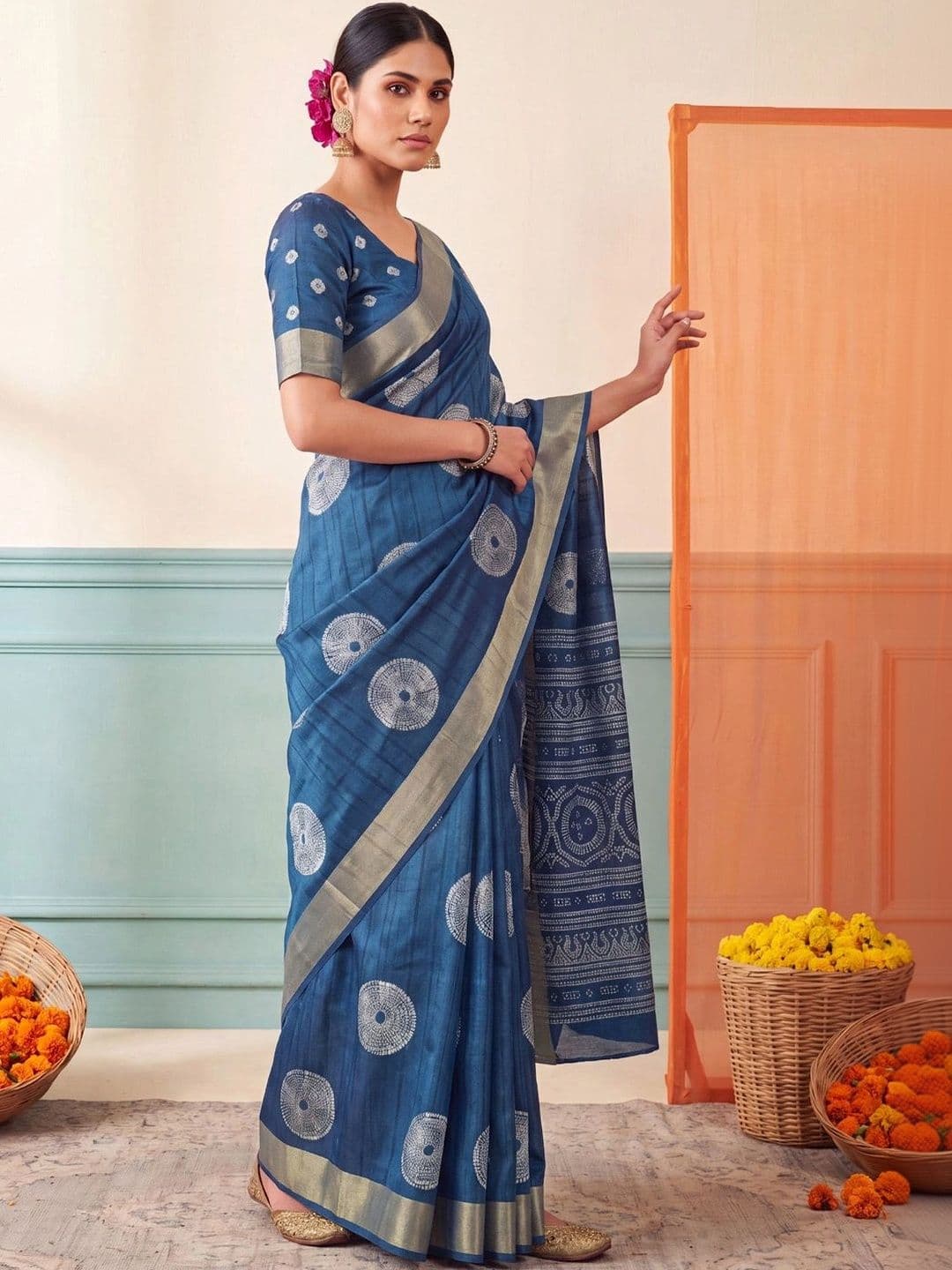 Anouk Batik Zari Silk Blend Designer Block Print Saree thumbnail 7