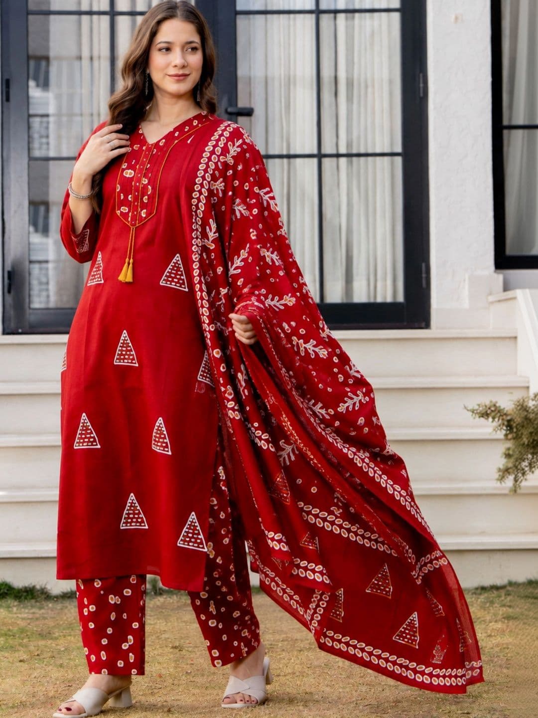 PARTHVI Women Printed Regular Pure Cotton Kurta with Trousers & With Dupatta thumbnail 7
