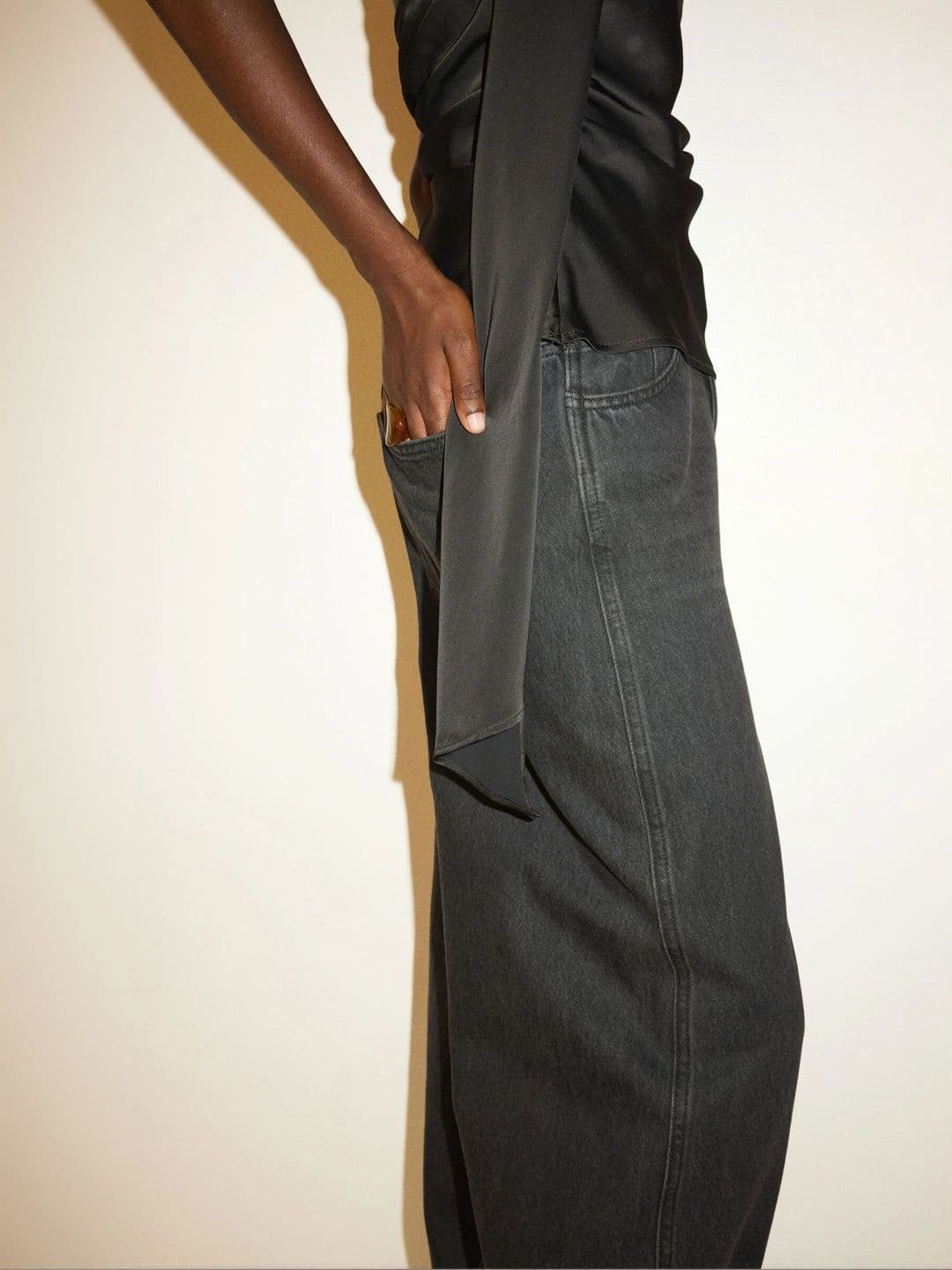 H&M Women Jeans thumbnail 4