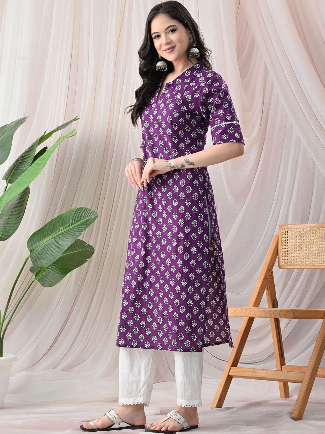 JEMCY Women Floral Printed Kurta thumbnail 2