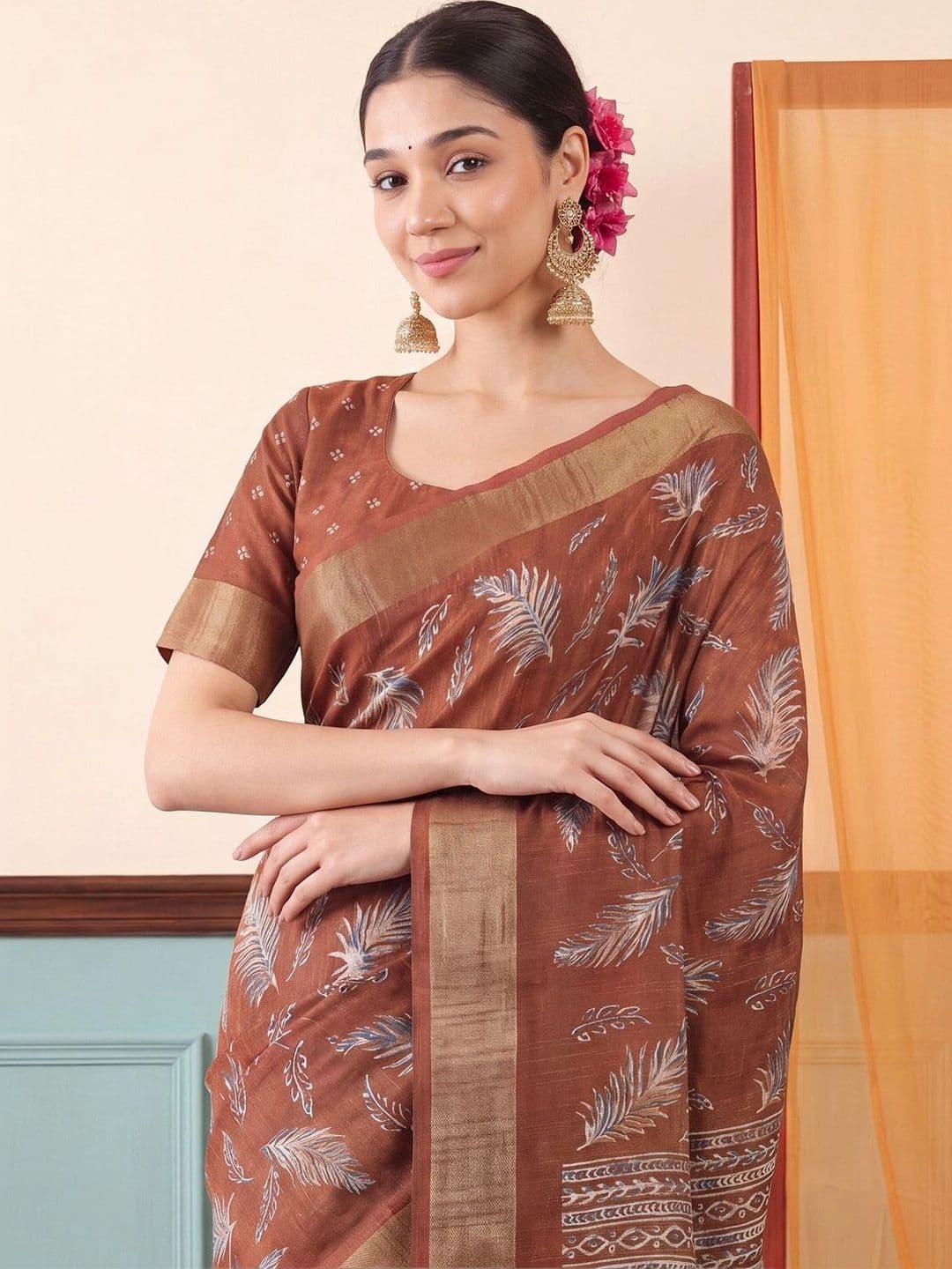 Anouk Floral Zari Silk Blend Designer Saree thumbnail 4