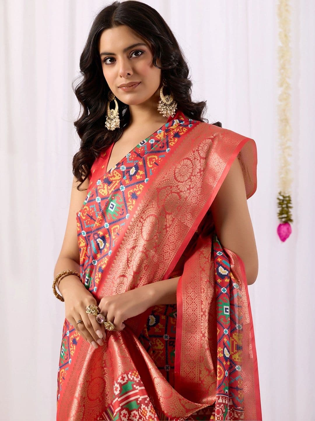 LeeliPeeri Designer Ethnic Motifs Zari Silk Blend Designer Saree thumbnail 5