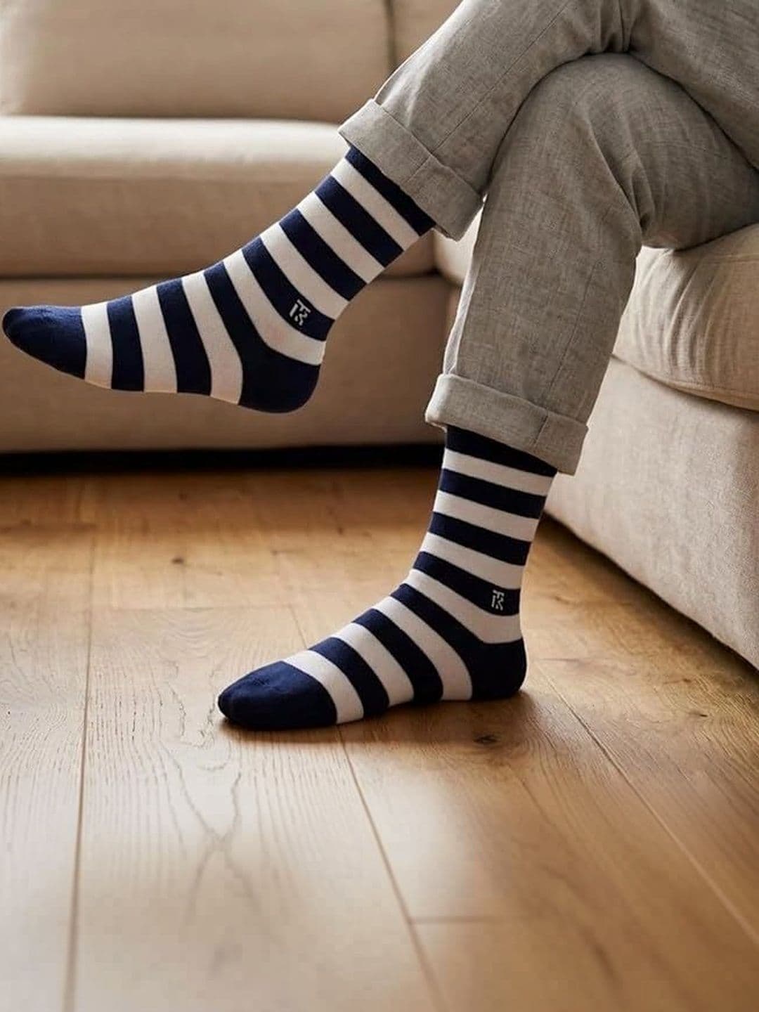 Kikitoes Men Pack of 2 Assorted Striped Calf Length Socks thumbnail 7