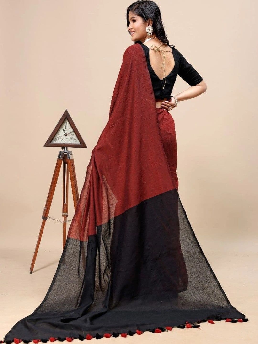 aeriebier Woven Design Zari Khadi Saree thumbnail 5