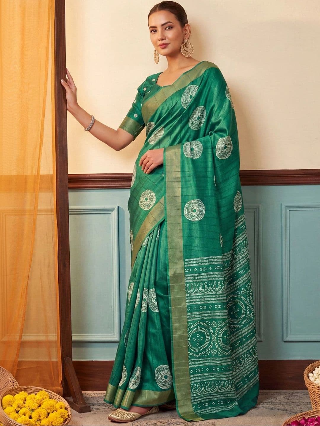 Anouk Bandhani Zari Silk Blend Designer Block Print Saree thumbnail 3