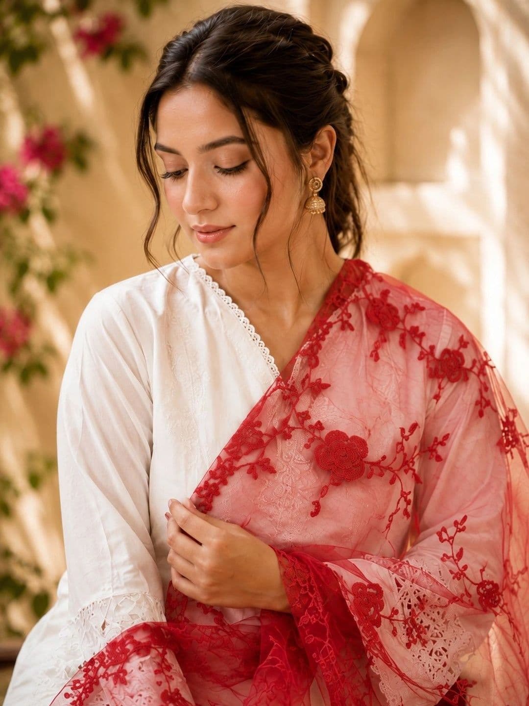 STUTI FASHION Ethnic Motifs Embroidered Dupatta with Thread Work thumbnail 4