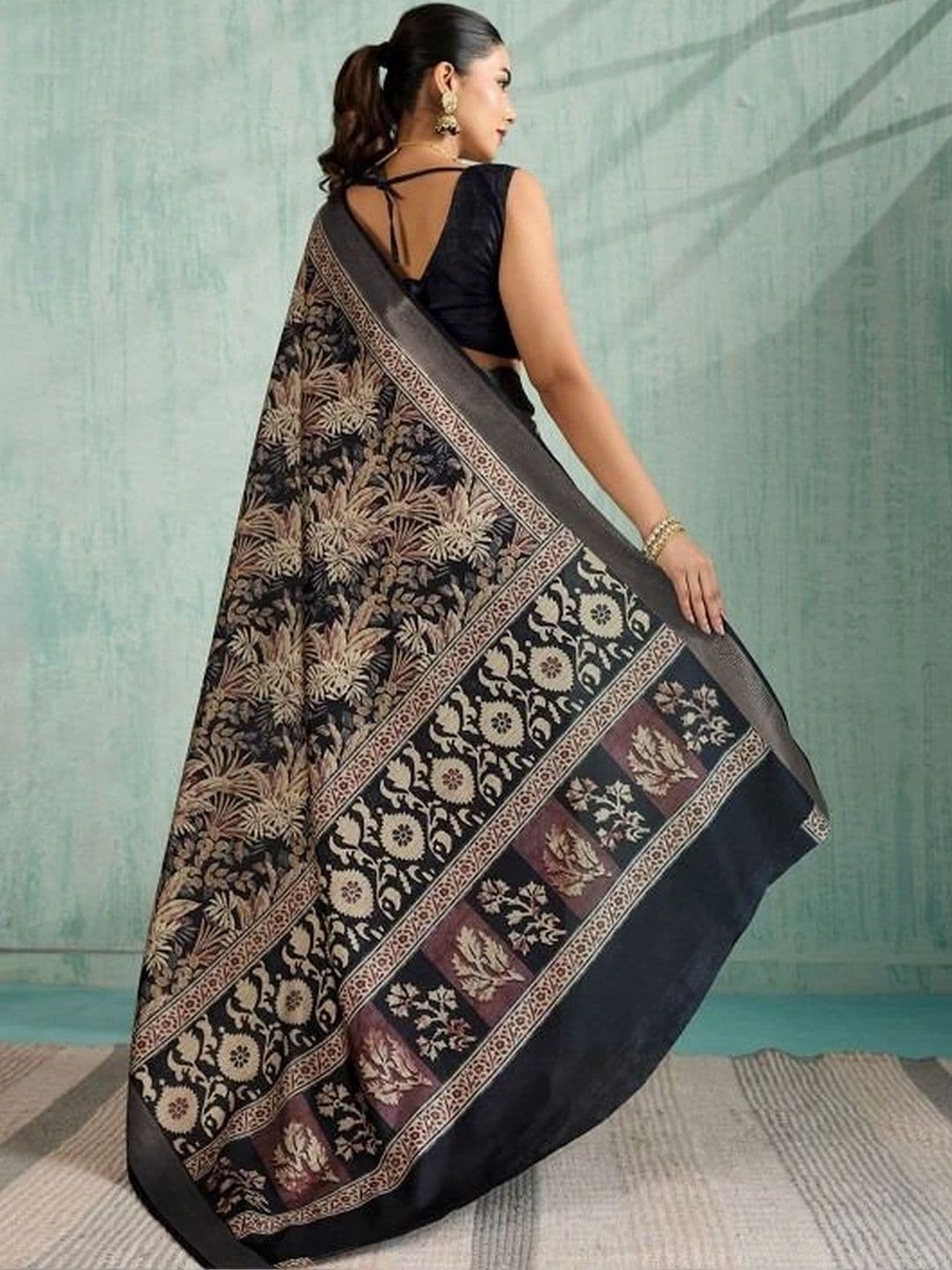 Moda Rapido Floral Silk Blend Designer Saree thumbnail 3