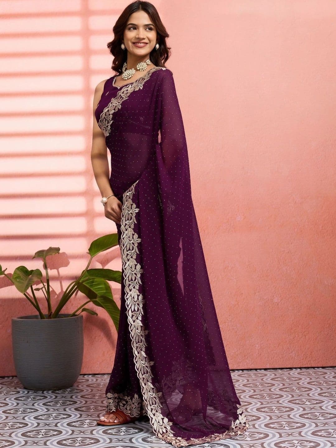 Leelavati Women Ethnic Motifs Pure Chiffon Saree thumbnail 2