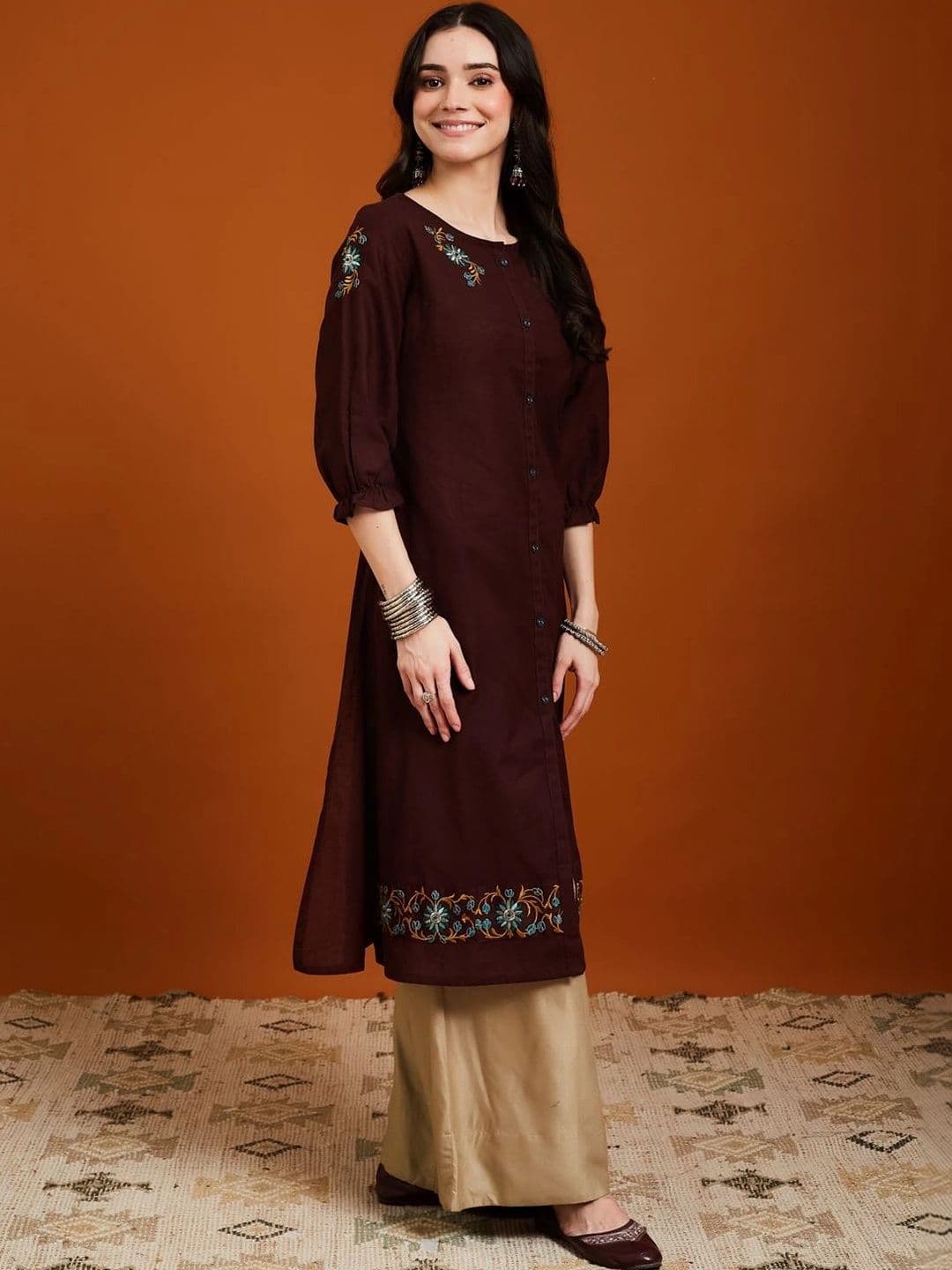 Anouk Women Floral Embroidered Thread Work Floral Kurta thumbnail 5