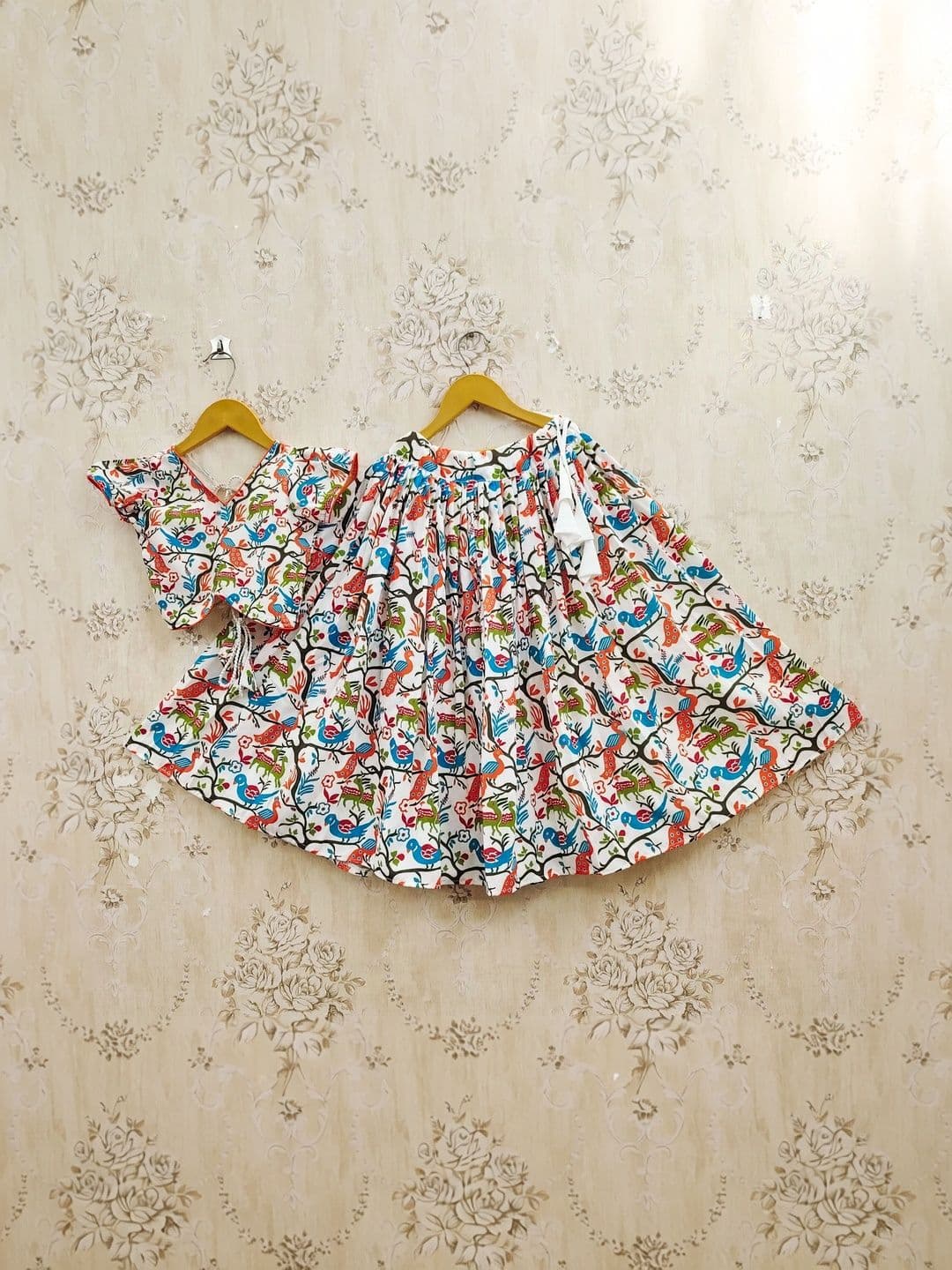 KALINI Girls Printed Kalamkari Ready to Wear Lehenga & thumbnail 4