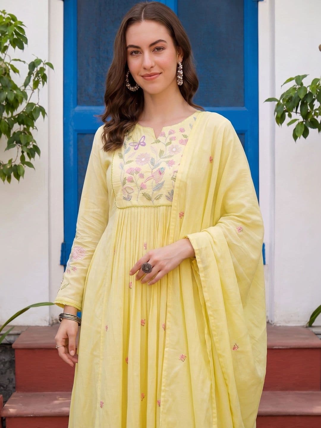 Sangria Women Floral Embroidered Empire Thread Work Chanderi Silk Kurta with Trousers & With Dupatta thumbnail 2
