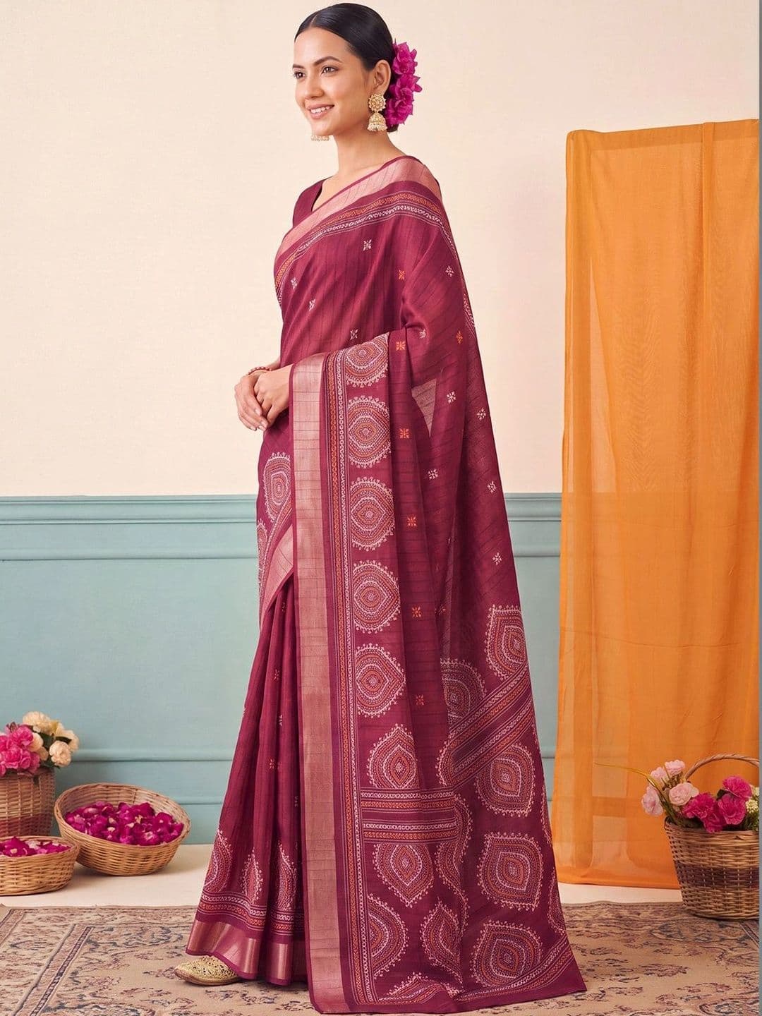 Anouk Ethnic Motifs Zari Silk Blend Designer Block Print Saree thumbnail 7