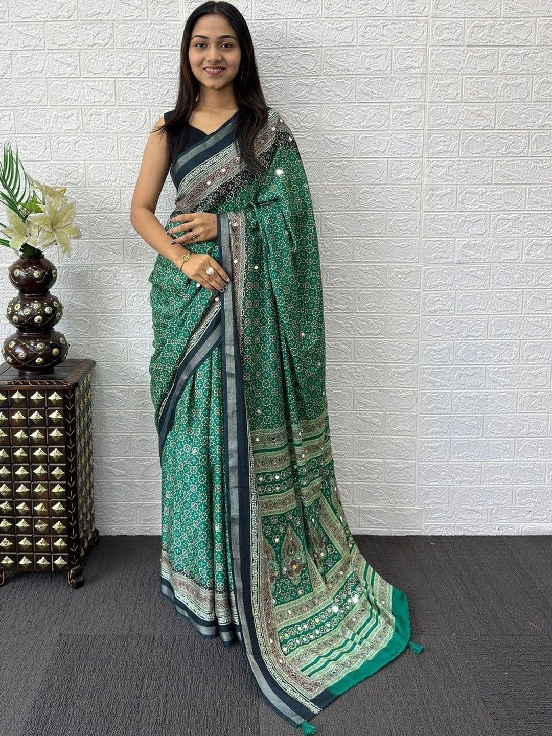 FABBRITY Bandhani Mirror Work Pure Cotton Designer Saree - view 1